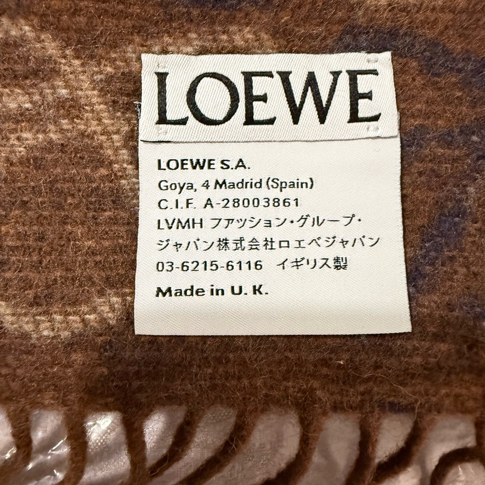 Authentic Loewe Scarf - Picture 4 of 8
